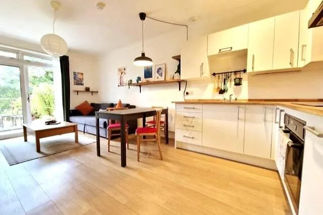 Apartman Charming Canal-view In Galways Cultural Heart