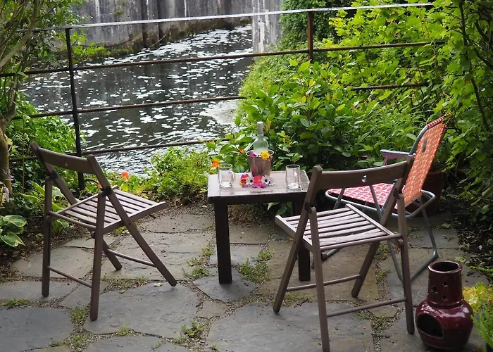 Charming Canal-view In Galways Cultural Heart * Galway